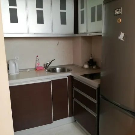 Lider Pop Hariton Apartment